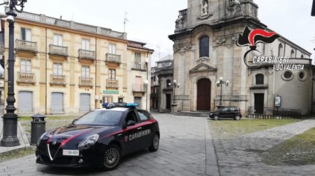 I Carabinieri del Nucleo Tutela Patrimonio Culturale (TPC) consegnano all’Università della Calabria reperti archeologici falsi confiscati