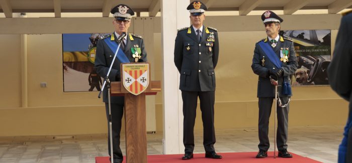 Cambio al vertice della guardia di finanza in Calabria Con una sobria cerimonia, è avvenuto l’avvicendamento al Comando della Regione Calabria tra il Generale di Divisione Fabio Contini ed il Generale di Brigata Dario Solombrino