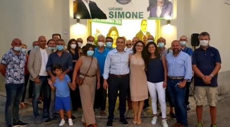 Elezioni Reggio Calabria, Angela Marcianò apre la campagna elettorale Cresce l’entusiasmo e pure i consensi sul territorio per Angela Marcianò, la candidata Sindaco di Reggio Calabria scelta anche da Luciano Simone come simbolo di rinnovo, speranza e legalità. Il tutto nel segno dell’identità reggina