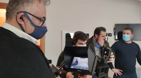 “Io non mi arrendo”, pronto il cortometraggio di Graziano Tomarchio ambientato a Reggio Calabria La città con i suoi scorci più belli e l’impatto che l’emergenza sanitaria causata dal coronavirus sta avendo sulla popolazione trattando diverse tematiche: lockdown