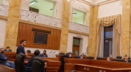 Reggio Calabria, seduta di insediamento del Consiglio Metropolitano La riunione è proseguita con la relazione del Sindaco Metropolitano Giuseppe Falcomatà che, dopo aver consegnato le proprie dichiarazioni programmatiche, ha introdotto alcuni temi di discussione