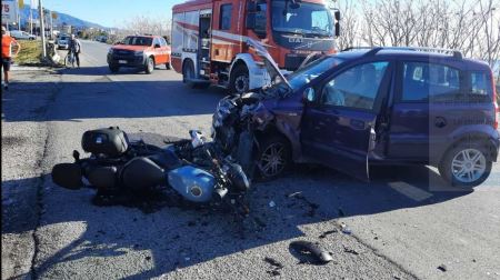 Siderno, incidente stradale, grave una donna alla guida della sua moto L'impatto è avvenuto sulla Statale 106, illeso il conducente dell'automobile