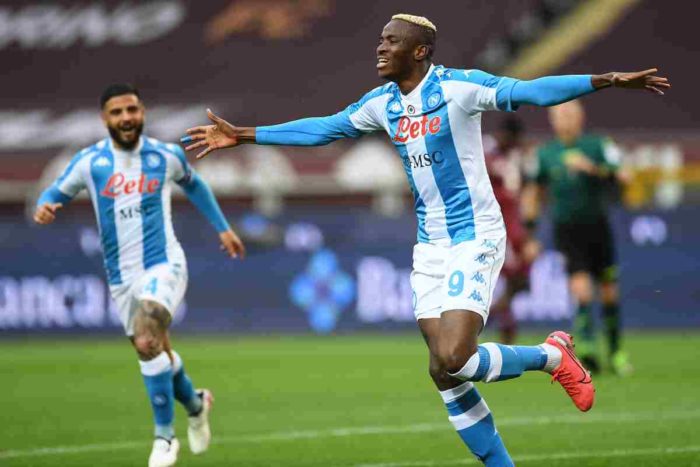 Battuto il Torino, il Napoli resta in corsa per la Champions