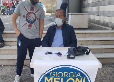 Taurianova, Fratelli d’Italia ribadisce il suo no al coprifuoco Ieri in Piazza Italia c'è stata una raccolta di forma con un gazebo, organizzato dal partito della Meloni