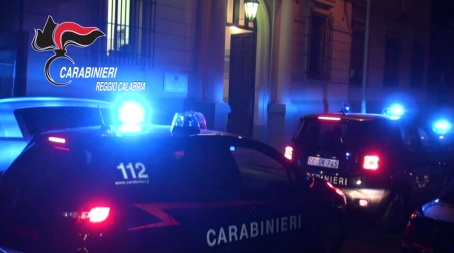 Palmi, denunciato in stato di libertà un 43enne in possesso di un ansiolitico che provoca dipendenza Sono state sottoposte a controllo circa 450 persone e 250 veicoli e 7 sono state le sanzioni per violazioni delle norme volte al contenimento dell’epidemia da Covid 19