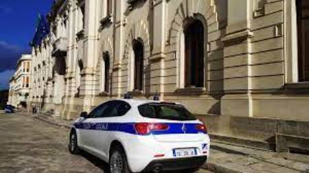 Reggio Calabria,  è caccia ai pass falsi dei tesserini per disabili Senza sosta l'attività della polizia locale 