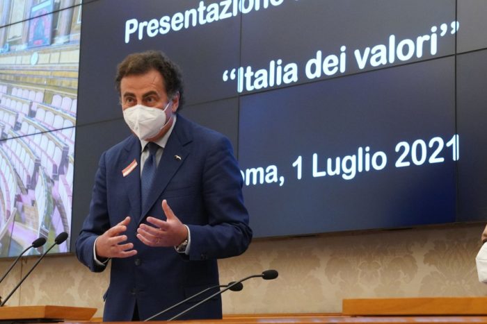 Italia dei Valori torna in Parlamento “Opposizione costruttiva”