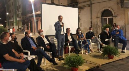 Presentata la legge N.100/XI. Tanta partecipazione ed un coro unanime: “Una legge che restituisce dignità e diritti a tutti” Soddisfatto l'On. Graziano Di Natale: "Compiuto il mio dovere di Consigliere regionale. Il nostro impegno finalizzato al bene pubblico attraverso atti concreti come questo"