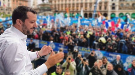 Calabria, le tappe del tour di Matteo Salvini La promessa di essere nella nostra regione ogni settimana viene mantenuta! Lunedì 12 luglio altri incontri per il segretario nazionale