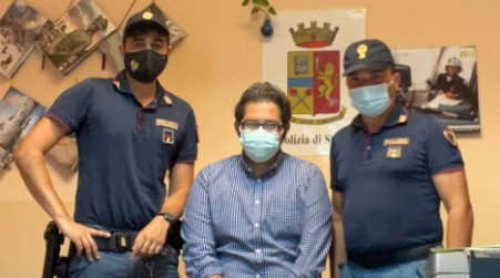 Gli Agenti delle Volanti di Villa San Giovanni  salvano un 39 enne colto da un malore L’uomo, colpito da un principio di infarto, è stato curato dai medici degli Ospedali Riuniti di Reggio Calabria