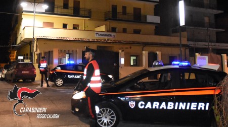 Rosarno, sequestrata “Marijuana” dai carabinieri ad un giovane gambiano, finito in manette Sarebbe stato un ingente quantitativo di droga da smerciare sulle piazze calabresi con l’avvicendarsi della stagione estiva, quello scovato e sequestrato dai Carabinieri della Compagnia di Gioia Tauro, negli ultimi giorni