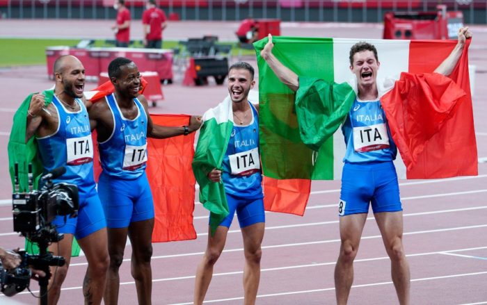 Vola la staffetta 4×100, storico oro azzurro