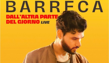 Barreca domani sera in concerto al Parco dei Tauriani di Palmi Dopo l’apertura di Fatti di Musica 2021, la trentacinquesima edizione dello storico Festival-Premio del Miglior Live d’Autore ideato e diretto da Ruggero Pegna, “Dall’altra parte del giorno tour 2021” di Barreca prosegue domani sera, 7 agosto, con un imperdibile appuntamento live