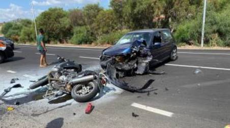 Incidente stradale “106”, muore anche la moglie del carabiniere morto sul colpo La donna è deceduta al Gom a causa delle gravi ferite riportate. Lasciano un figlio di 11 anni