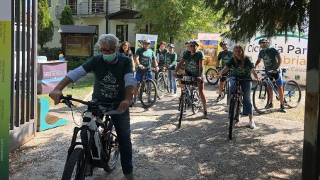 Carovana dei Parchi. ultima tappa Aspromonte Questa mattina in Aspromonte la tappa finale della Carovana dei Parchi partita il 14 settembre, promossa dalla Regione Calabria d’intesa con i Parchi per coinvolgere rappresentanti istituzionali, cittadini, membri delle associazioni di cicloturisti che operano sul territorio