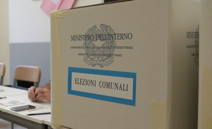 Amministrative, affluenza in calo al 54,69%