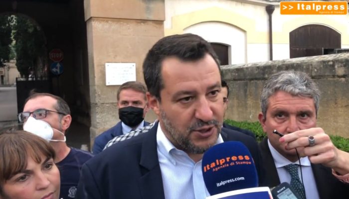 Emergenza bare a Palermo, Salvini: “Mai vista una situazione del genere”