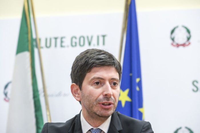 Covid, Speranza: “Auspico che L’Ema decida presto sul vaccino per i bambini da 5 a 12 anni”