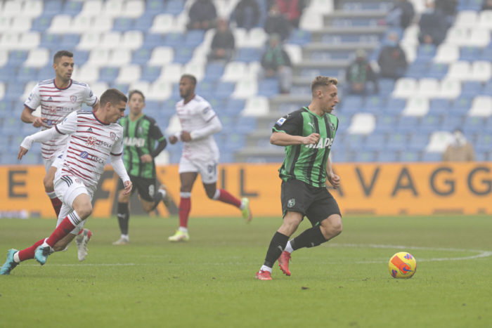 Gol ed emozioni nel lunch match, Sassuolo-Cagliari 2-2