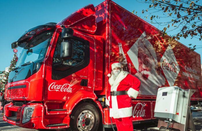 Babbo Natale viaggia in elettrico con ABB, Coca-Cola e Volvo Trucks