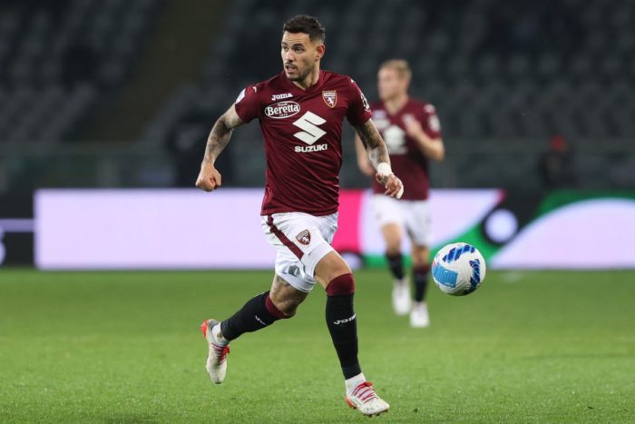 Il Bologna si sveglia tardi, il Torino vince 2-1