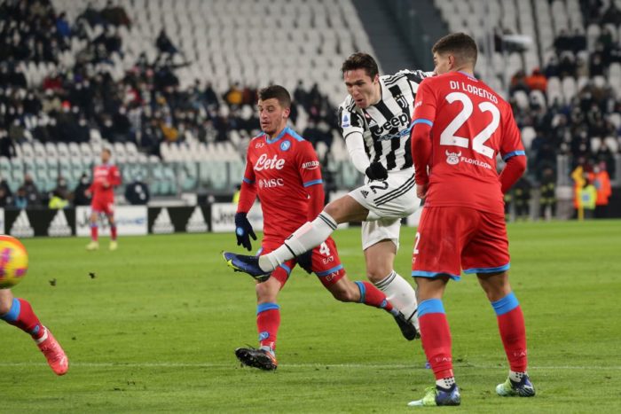 Chiesa risponde a Mertens, Juventus-Napoli 1-1