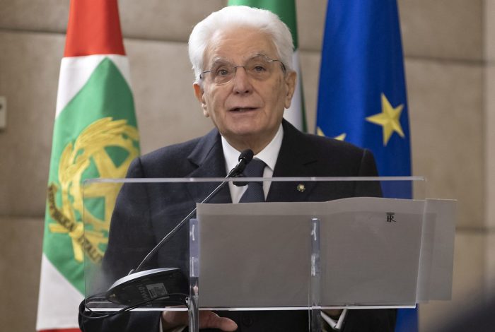 Shoah, Mattarella “Mai abbassare la guardia contro il razzismo”