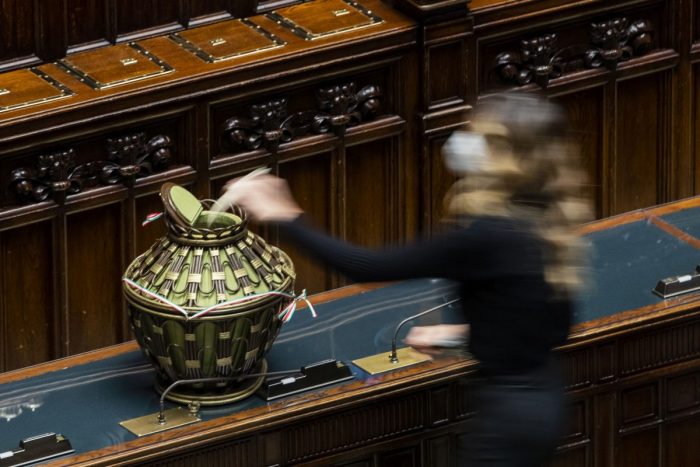 Quirinale, fumata nera alla sesta votazione, Mattarella a quota 336