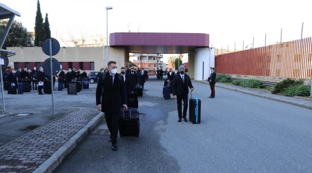 E’ iniziato il 2° ciclo del 140° corso formativo presso la Scuola Allievi Carabinieri Alla Scuola di Reggio sono stati destinati oltre 700 ragazzi e ragazze provenienti da tutta Italia. Le attività di incorporamento, tuttora in corso, dureranno una settimana e si concluderanno martedì 18 gennaio al fine di garantire un afflusso contingentato ed un ottimale completamento delle operazioni