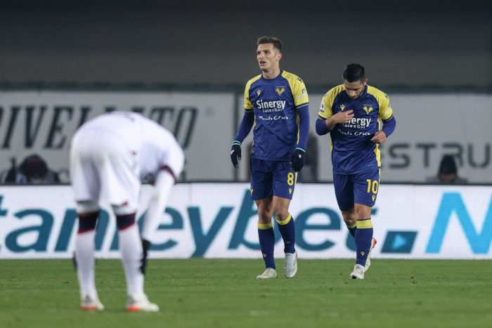 Caprari e Kalinic replicano a Orsolini, Verona-Bologna 2-1