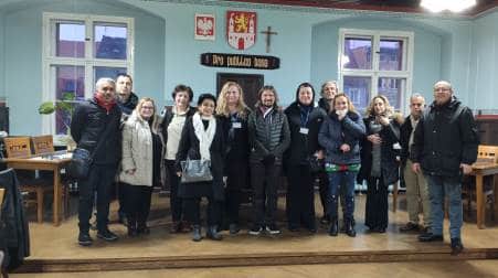 Progetto Erasmus+ per i docenti del “Pizi” di Palmi Si è trattato di un’occasione altamente formativa: grazie al Progetto Erasmus+ KA229 School Exchange Partnerships, un team di insegnanti ha portato a termine il primo step di un Progetto di collaborazione tra Stati, avente come fine scambi culturali tra scuole