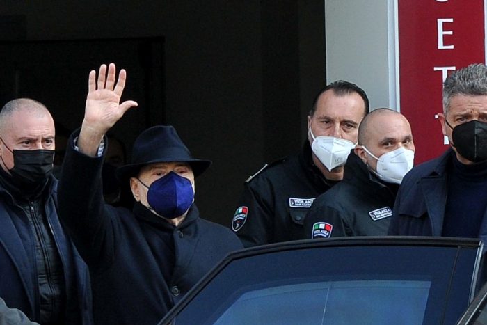 Berlusconi dimesso dall’ospedale San Raffaele