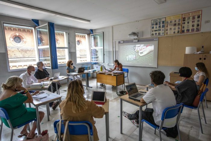 Tornano le prove scritte all’esame di maturità