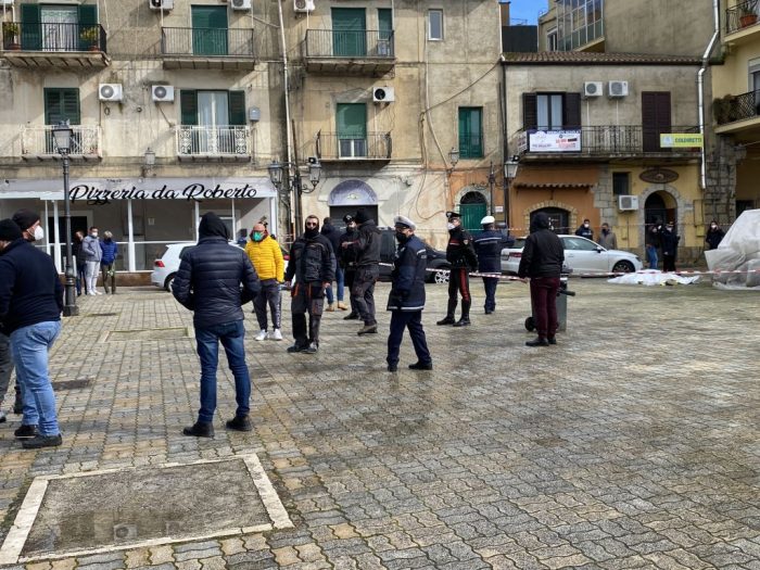 Omicidio a Raffadali, 24enne ucciso in piazza a colpi di pistola