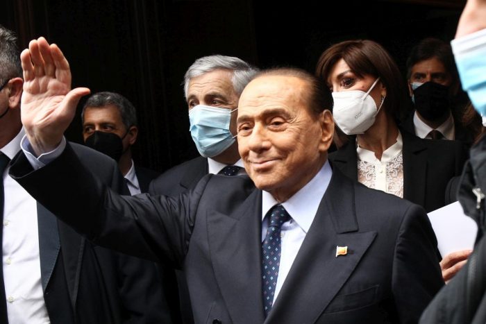 Berlusconi “Forza Italia continuerà a essere il perno del centrodestra”