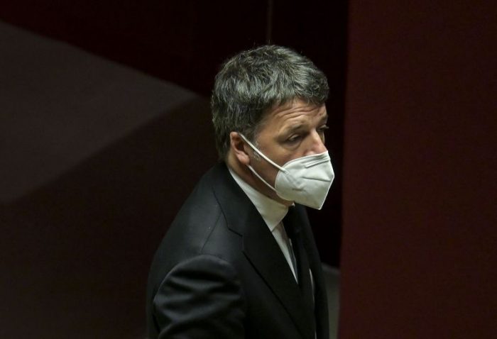 Open, Renzi “Non scappo dal processo, no a chi invade terreno politica”