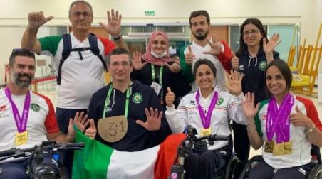 Taurianova si tinge di gloria. La grande impresa di Enza Petrilli con tre Medaglie d’Oro  Ai mondiali di Dubai, ieri l'atleta taurianovese conquista il podio per ben tre volte, due in coppia con Stefano Travisani e Veronica Floreno e una nella gara individuale