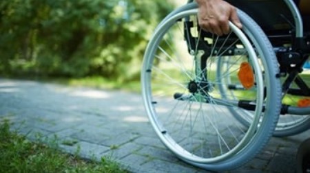 Maltrattamenti persona disabile in Calabria. Il Garante per la disabilità, “nessuno resti indifferente” E la vicenda che in questa occasione ha visto vittima di percosse e maltrattamenti una persona con disabilità sul territorio a nord della nostra regione, lungi dall’essere sottovalutata, costituisce un campanello d’allarme 