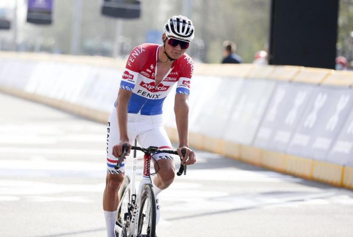 Doppietta di Van der Poel al Giro delle Fiandre