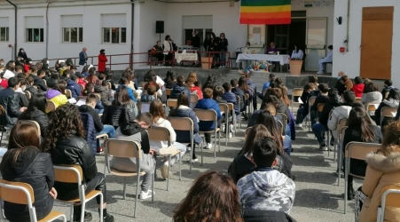 Taurianova, “Quando la scuola è scuola di vita!” Atmosfera di PACE alla Scuola secondaria di primo grado N. Contestabile