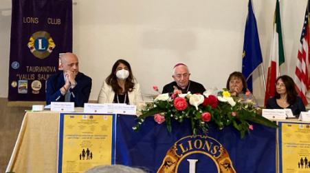 “La famiglia”, il tema organizzato dal Lions Taurianova Vallis Salinarum Sabato 21 maggio u.s. il Liceo Classico San Paolo di Oppido Mamertina ha aperto le porte ad un coinvolgente  