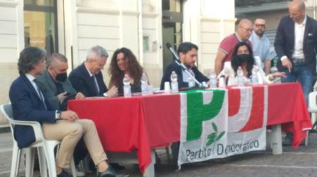 Polistena, il Partito Democratico nazionale e calabrese, benedice il nuovo corso di Marco Policaro Il segretario cittadino del Pd ex sindaco della città : "Siamo tutti pro tempore"