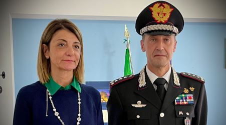 Il Generale di Corpo d’Armata Riccardo Galletta, dallo scorso 12 gennaio nuovo Comandante Interregionale Carabinieri “Culqualber” Nella giornata di ieri ha fatto visita ai Carabinieri della componente territoriale e forestale di Vibo Valentia, dello Squadrone Eliportato, del 14º Battaglione, 8º Nucleo Elicotteri, Nucleo Ispettorato del Lavoro e una rappresentanza dell’Associazione Nazionale Carabinieri