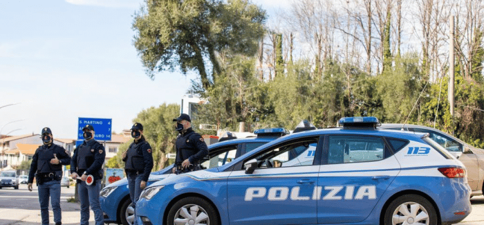 Taurianova, sequestrata un’autocarrozzeria. Sprovvista di tutte le autorizzazioni Polizia di Stato: “ focus ‘ndrangheta” nel comprensorio di Taurianova, sequestrato un locale adibito ad autofficina priva di autorizzazioni ed elevate sanzioni amministrative per il titolare