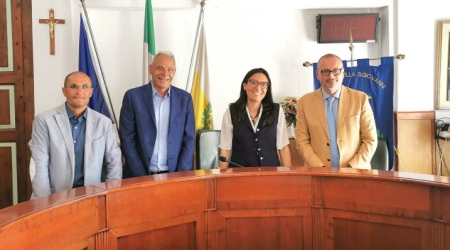 Villa San Giovanni, Versace: “Progetto Diportisti strategico, Metrocity al fianco della comunità Villese su tutti i temi dello sviluppo” Il Sindaco metropolitano f.f. ha preso parte questo pomeriggio ai lavori del tavolo tecnico promosso dall'associazione "Diportisti Villesi" sui percorsi di riqualificazione di Punta Pezzo