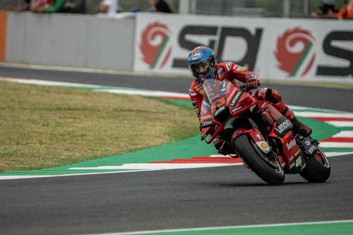 Bagnaia trionfa a Misano davanti a Bastianini