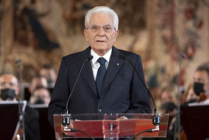 Scuola, Mattarella “Valore centrale per la Repubblica”