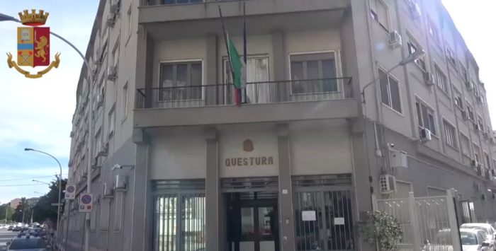 Lavoratori sfruttati nei campi del nisseno, 10 arresti per Caporalato