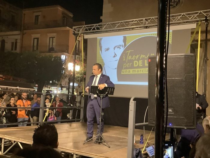 Cateno De Luca si candida a sindaco di Taormina “Metto a disposizione la mia competenza”