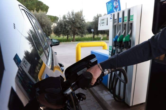 Carburanti, prorogato al 18 novembre il taglio delle accise